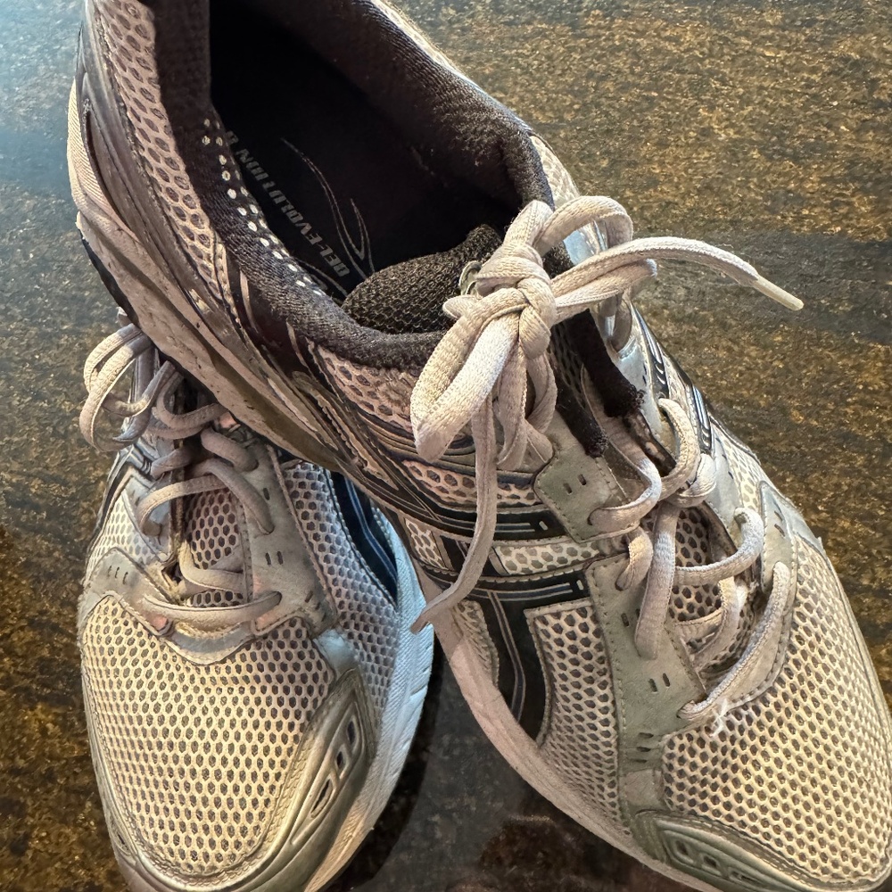 Men’s ASICS Gel sneakers